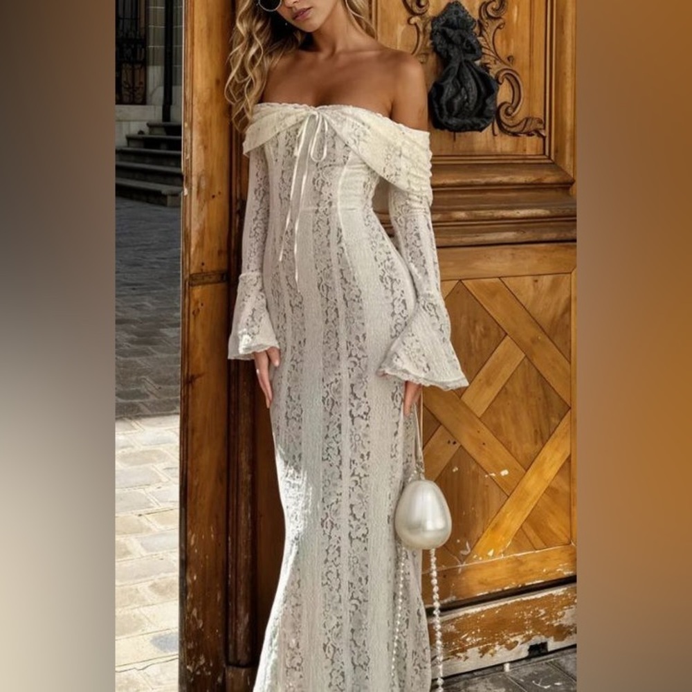 Rose Long Sleeve Bodycon Maxi Dress- White